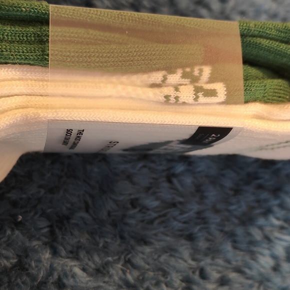 White and Green Men's NFL Jets Socks - Picture 7 of 7